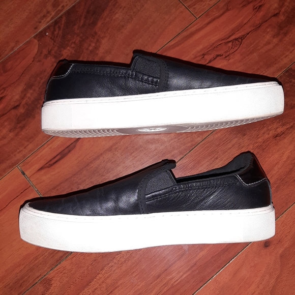 Ugg Leather Slip On Shoes - Picture 3 of 3